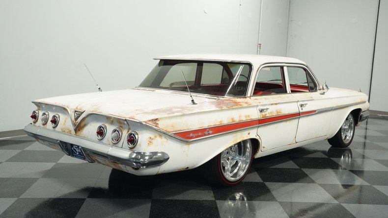 Unknown-Impala-1961-Patina-Red-ampamp-White-21