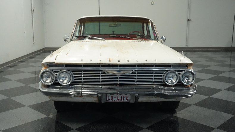Unknown-Impala-1961-Patina-Red-ampamp-White-23