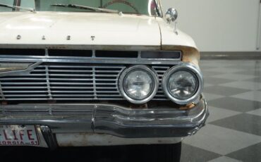 Unknown-Impala-1961-Patina-Red-ampamp-White-26