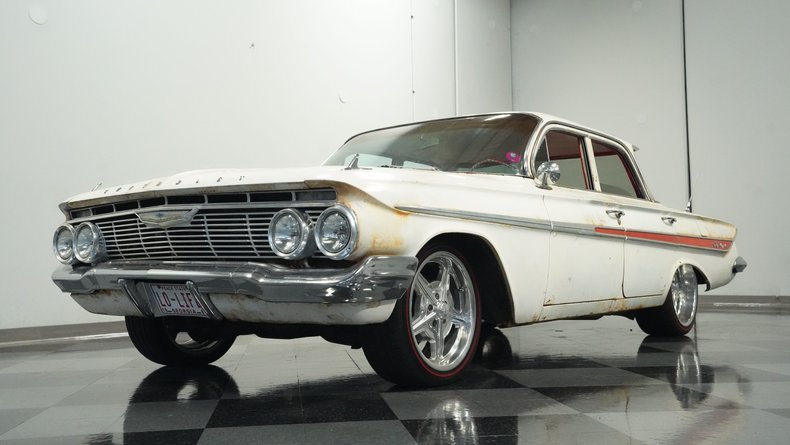 Unknown-Impala-1961-Patina-Red-ampamp-White-27