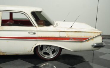 Unknown-Impala-1961-Patina-Red-ampamp-White-30