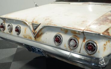 Unknown-Impala-1961-Patina-Red-ampamp-White-31