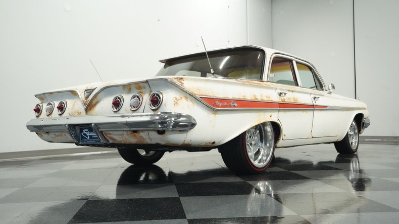 Unknown-Impala-1961-Patina-Red-ampamp-White-32