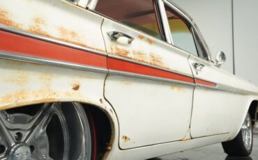 Unknown-Impala-1961-Patina-Red-ampamp-White-33