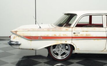 Unknown-Impala-1961-Patina-Red-ampamp-White-34