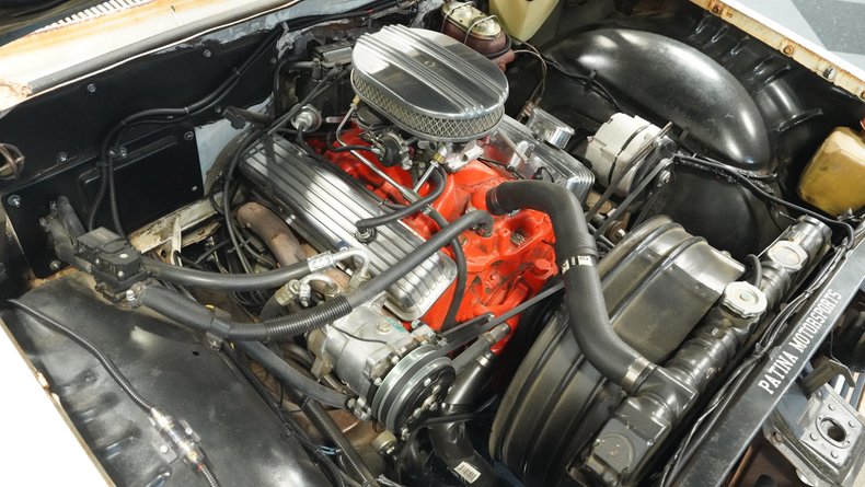 Unknown-Impala-1961-Patina-Red-ampamp-White-36