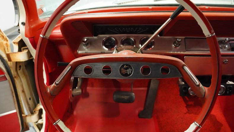 Unknown-Impala-1961-Patina-Red-ampamp-White-43