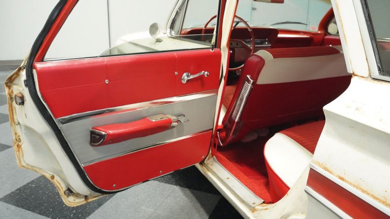 Unknown-Impala-1961-Patina-Red-ampamp-White-49