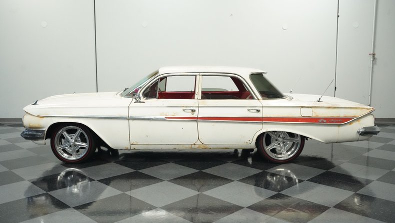 Unknown-Impala-1961-Patina-Red-ampamp-White