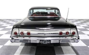 Unknown-Impala-1962-Black-Red-2