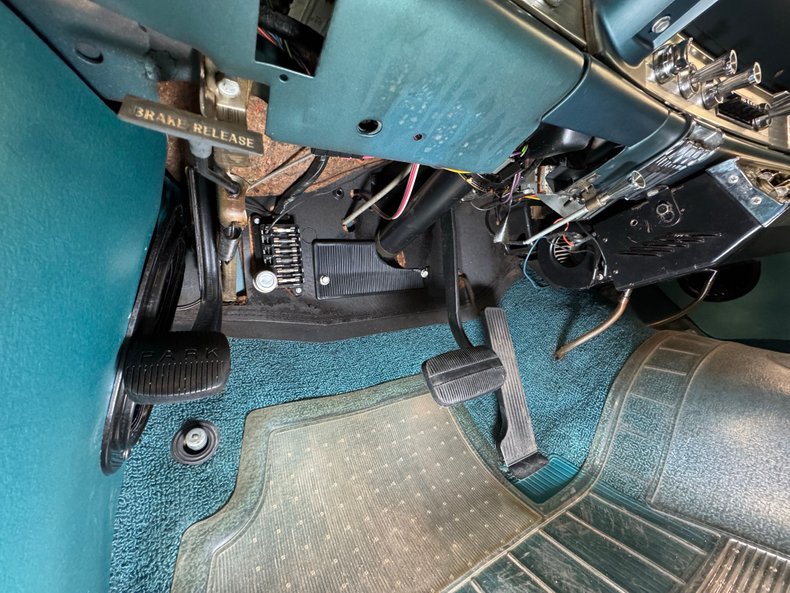 Unknown-Impala-1963-Azure-Aqua-Teal-48