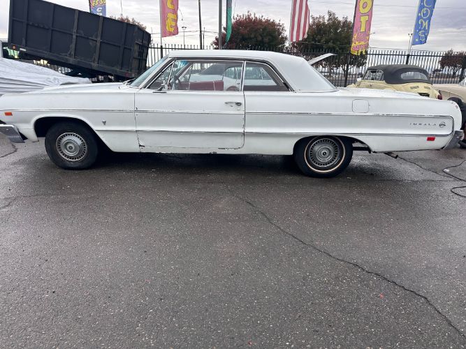 Unknown-Impala-1964-White-Red-11