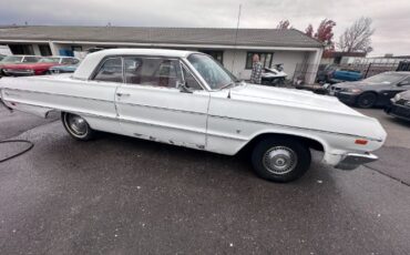 Unknown-Impala-1964-White-Red-3