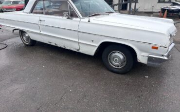 Unknown-Impala-1964-White-Red-4