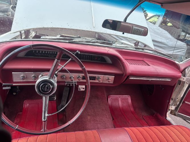 Unknown-Impala-1964-White-Red-8