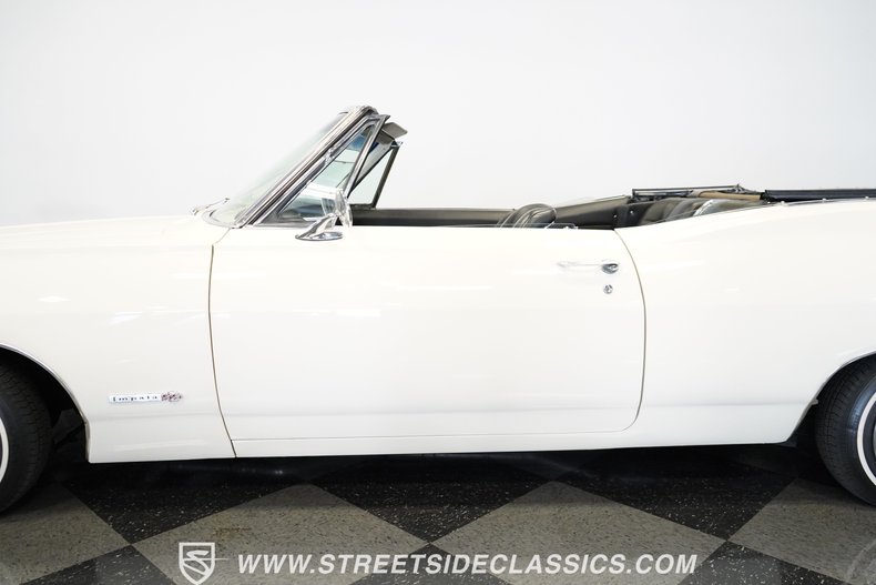 Unknown-Impala-1967-Ermine-White-Black-1