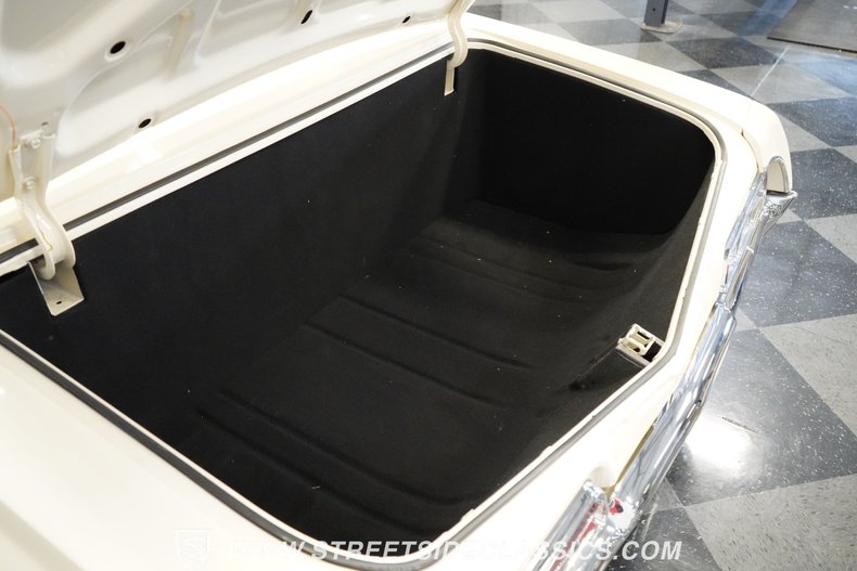 Unknown-Impala-1967-Ermine-White-Black-23