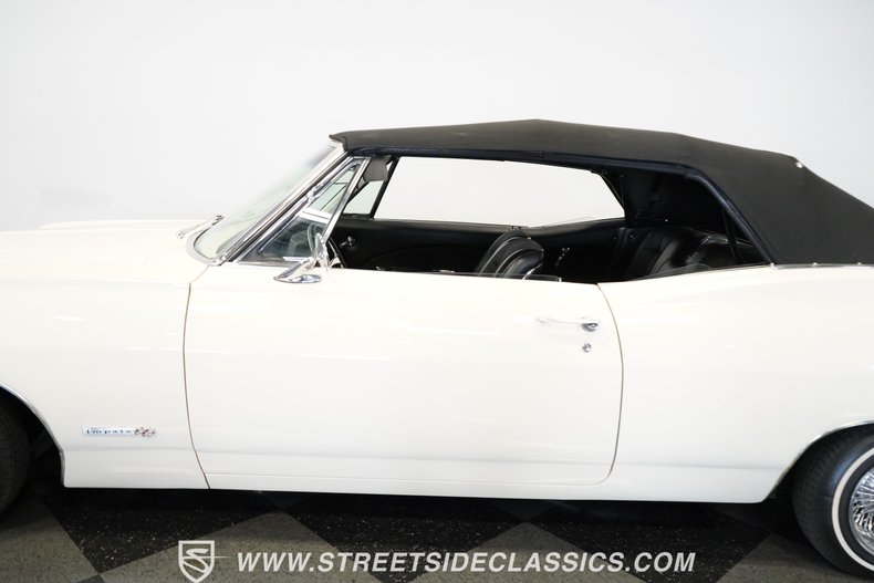 Unknown-Impala-1967-Ermine-White-Black-44