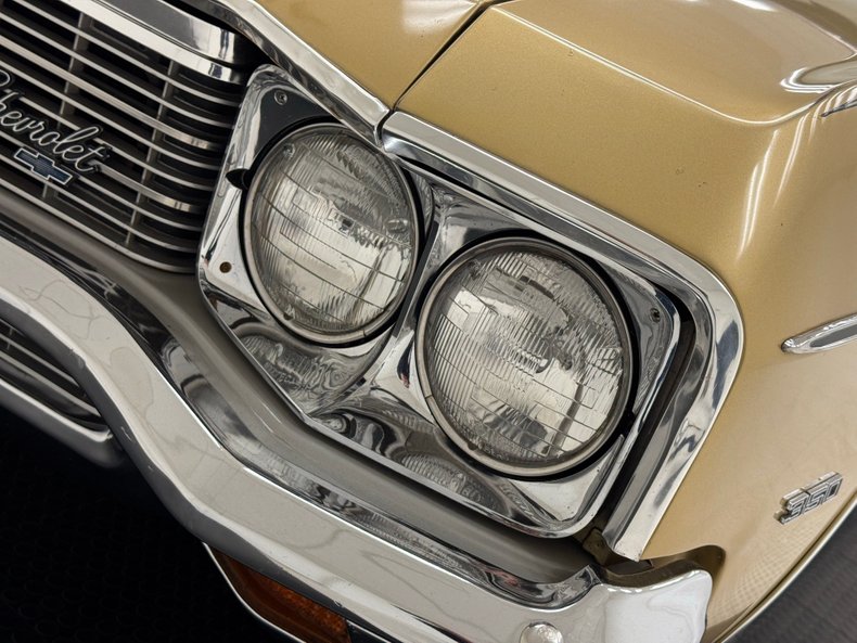 Unknown-Impala-1970-Champagne-Gold-Black-15