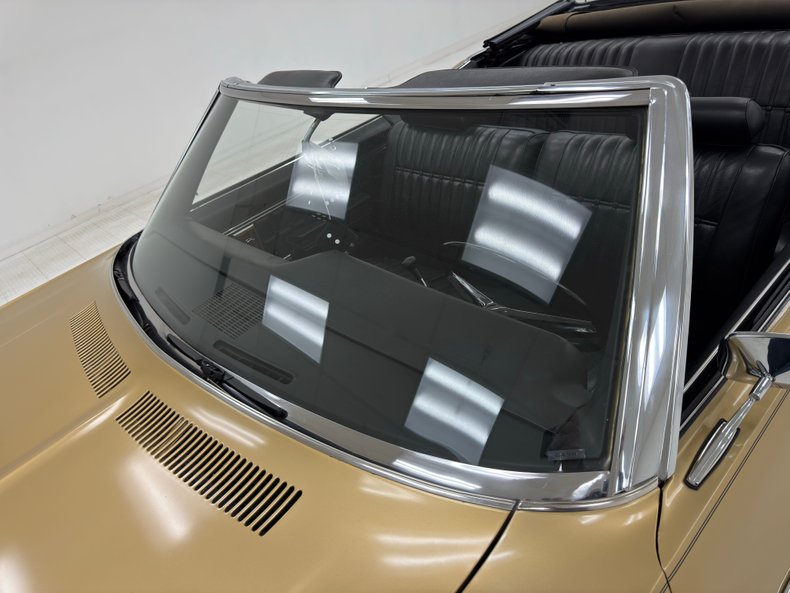 Unknown-Impala-1970-Champagne-Gold-Black-16