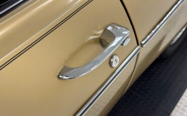 Unknown-Impala-1970-Champagne-Gold-Black-19