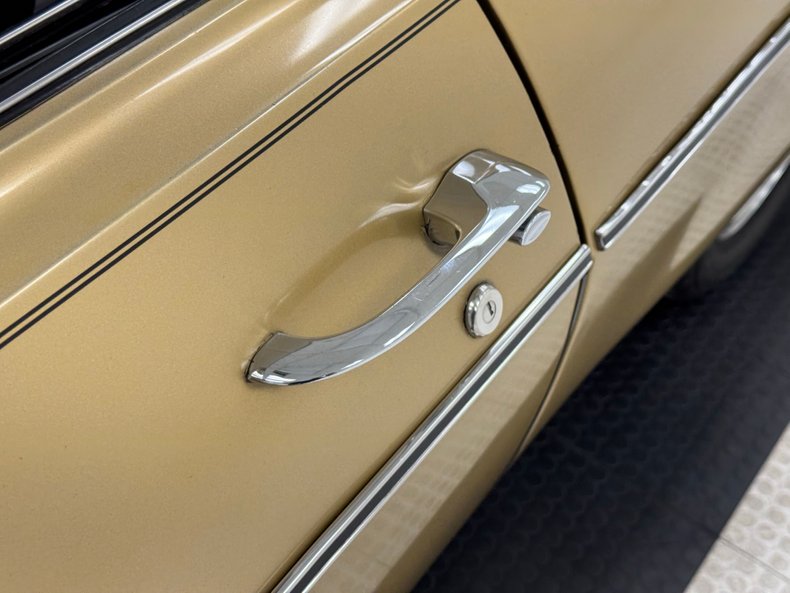 Unknown-Impala-1970-Champagne-Gold-Black-19