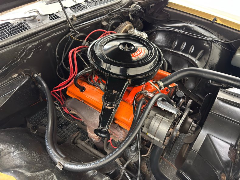 Unknown-Impala-1970-Champagne-Gold-Black-2