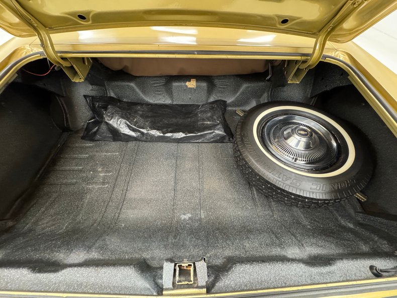 Unknown-Impala-1970-Champagne-Gold-Black-34