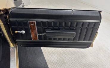 Unknown-Impala-1970-Champagne-Gold-Black-37