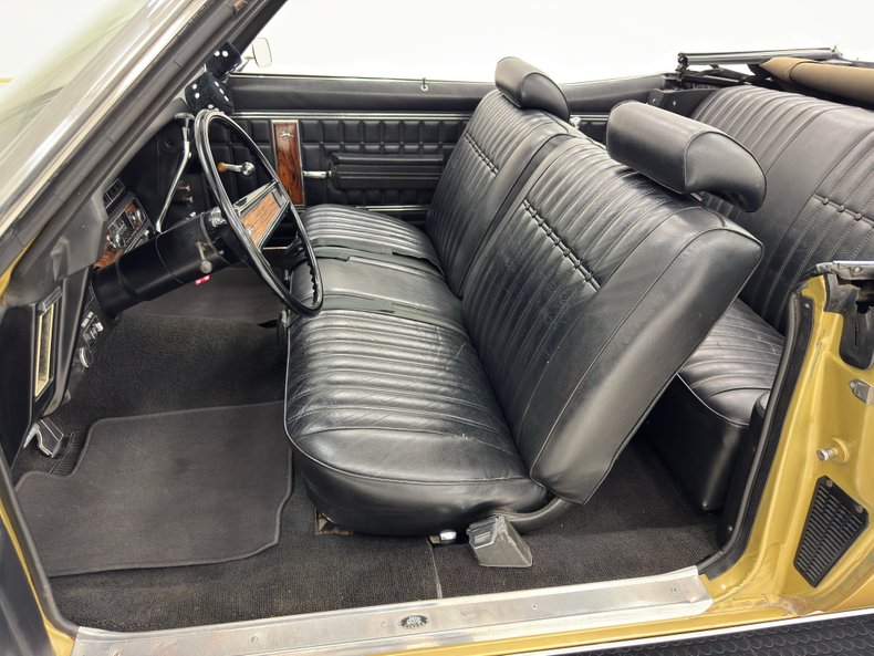 Unknown-Impala-1970-Champagne-Gold-Black-38