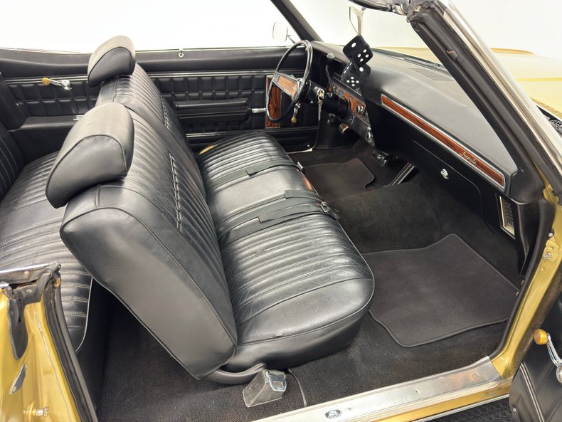 Unknown-Impala-1970-Champagne-Gold-Black-43