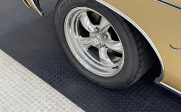 Unknown-Impala-1970-Champagne-Gold-Black-48