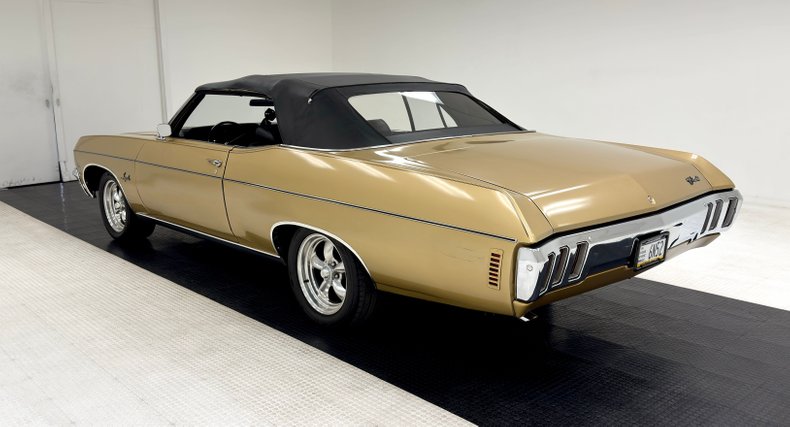 Unknown-Impala-1970-Champagne-Gold-Black-7