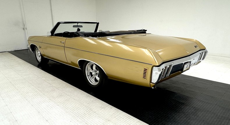 Unknown-Impala-1970-Champagne-Gold-Black-8