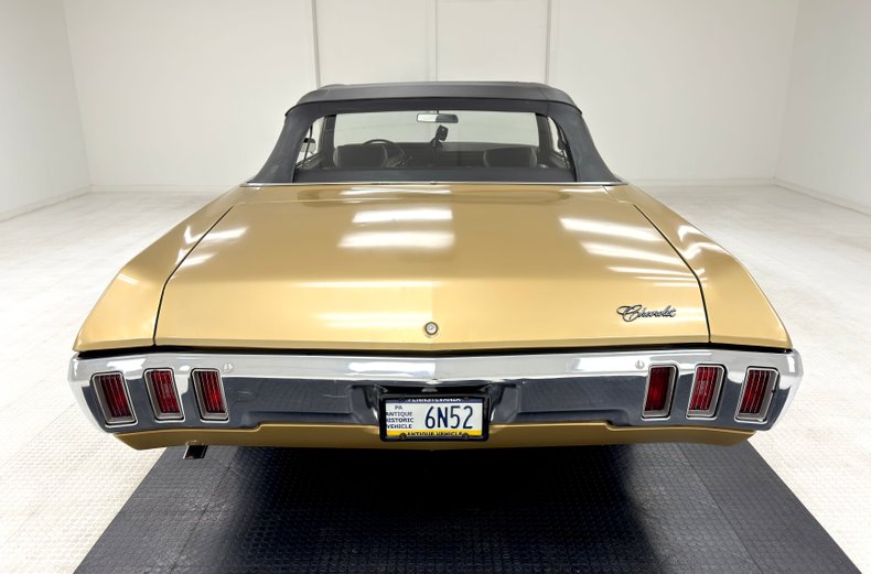 Unknown-Impala-1970-Champagne-Gold-Black-9