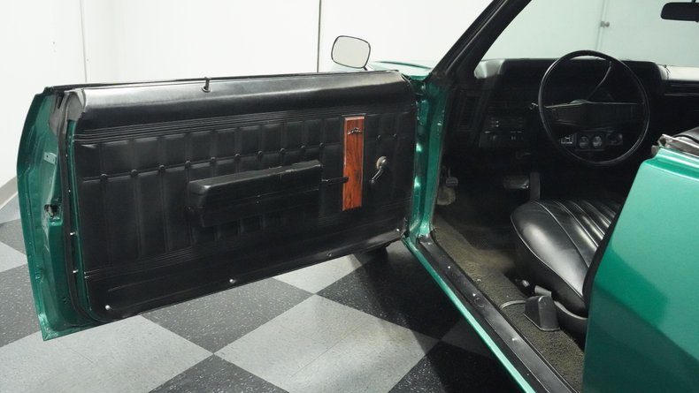 Unknown-Impala-1970-Green-Apple-Black-33