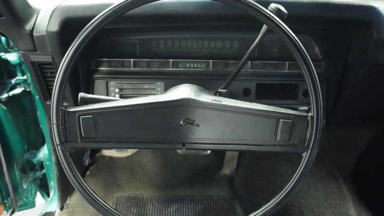 Unknown-Impala-1970-Green-Apple-Black-36