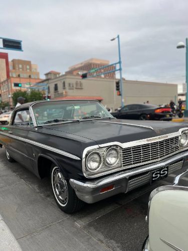 Unknown-Impala-ss-1964-Daytona-Blue-4