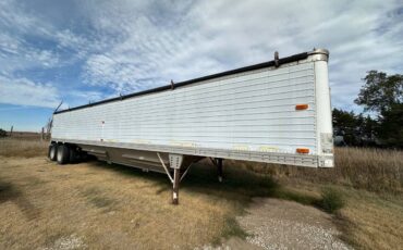 Unknown-International-8300-diesel-1989-white-19