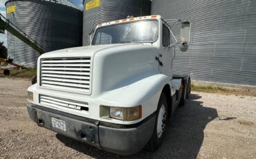 Unknown-International-8300-diesel-1989-white-4
