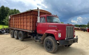 Unknown-International-grain-truck-diesel-1976-12