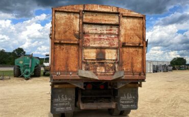 Unknown-International-grain-truck-diesel-1976-15