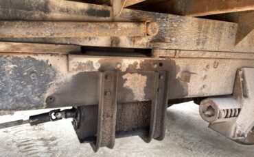 Unknown-International-grain-truck-diesel-1976-2