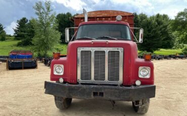 Unknown-International-grain-truck-diesel-1976