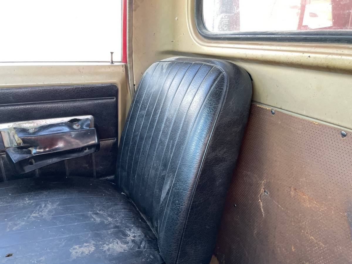 Unknown-International-grain-truck-diesel-1976-5