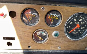 Unknown-International-grain-truck-diesel-1976-8