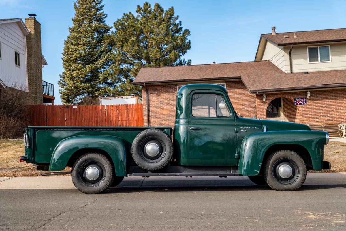 Unknown-International-harvester-s-110-1957-green-11