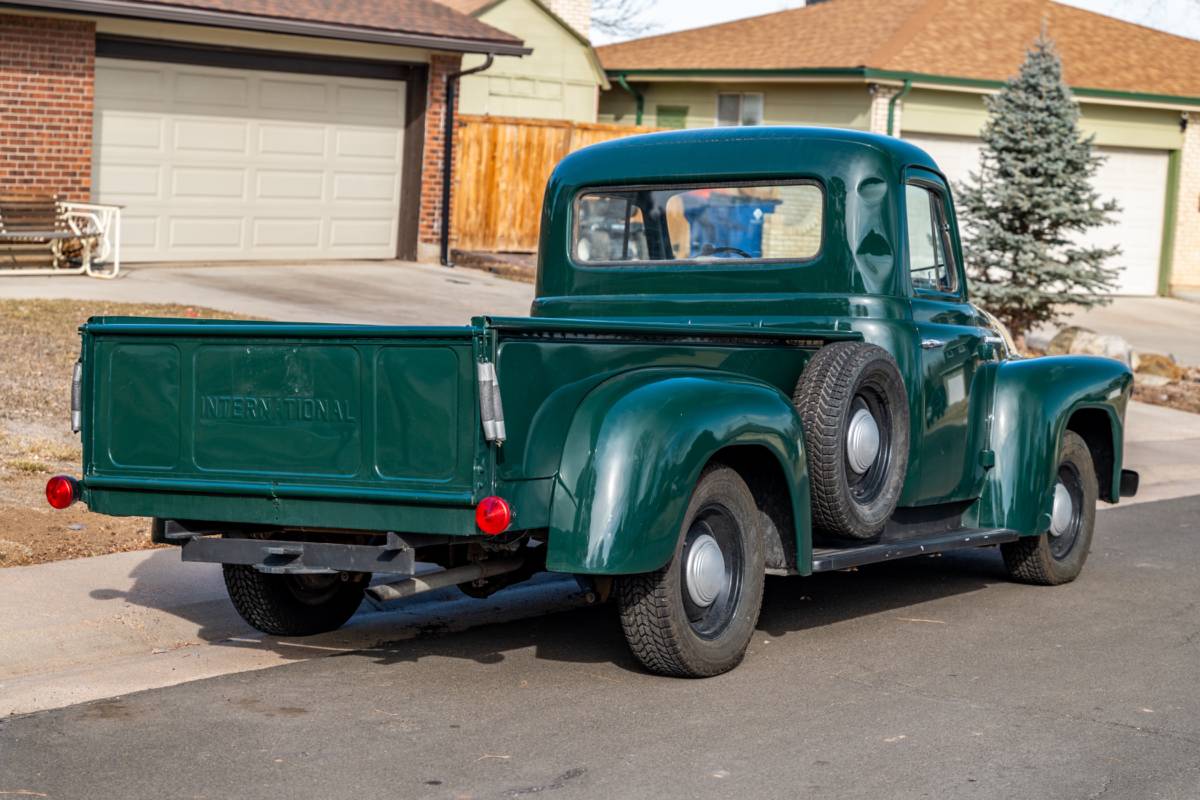 Unknown-International-harvester-s-110-1957-green-12