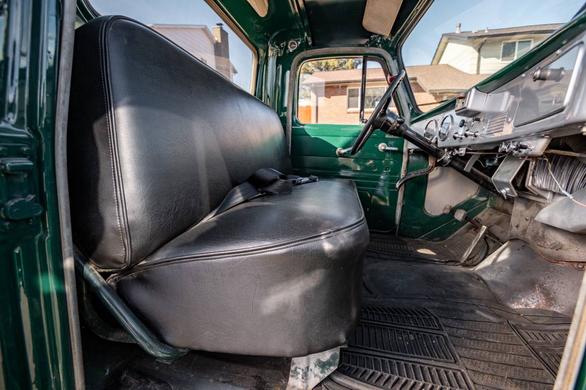 Unknown-International-harvester-s-110-1957-green-15