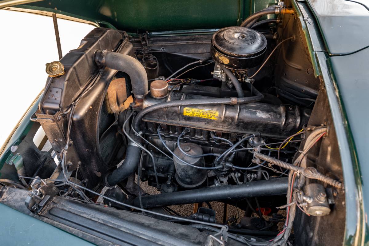 Unknown-International-harvester-s-110-1957-green-20